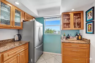 110 Royal Pk Dr, Oakland Park, FL 33309 - Photo 2