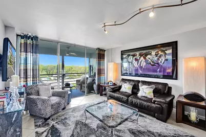 110 Royal Park Drive #4C, Oakland Park, FL 33309 - Photo 8