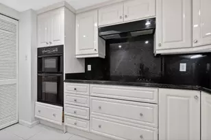 9595 Collins Ave, Surfside, FL 33154 - Photo 16