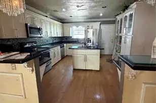 11201 NW 15th Ct, Miami, FL 33167 - Photo 8