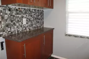 9905 Three Lakes Cir, Boca Raton, FL 33428 - Photo 8