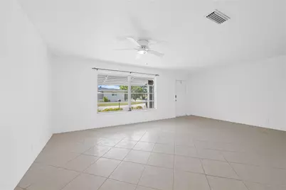7005 NW 11th Street, Margate, FL 33063 - Photo 14