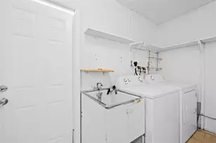 7005 NW 11th St, Margate, FL 33063 - Photo 32