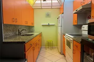 3058 Cambridge C, Deerfield Beach, FL 33442 - Photo 4