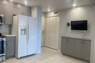 2851 NE 183rd St, North Miami Beach, FL 33160 - Photo 2