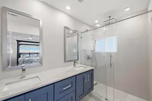 1706 NE 28th Dr, Wilton Manors, FL 33334 - Photo 20