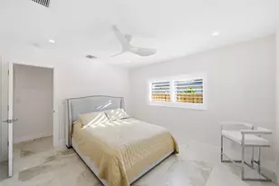 1706 NE 28th Dr, Wilton Manors, FL 33334 - Photo 22