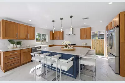 1706 NE 28th Drive, Wilton Manors, FL 33334 - Photo 10