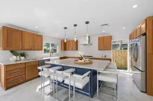 1706 NE 28th Dr, Wilton Manors, FL 33334 - Photo 10