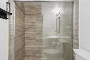 9451 Evergreen Pl, Davie, FL 33324 - Photo 16