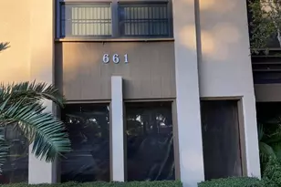 661 NE 195th St, Miami, FL 33179 - Photo 8