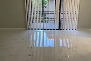 661 NE 195th St, Miami, FL 33179 - Photo 2
