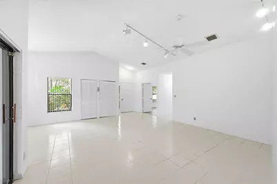 609 Deer Creek Lake Point Lane, Deerfield Beach, FL 33442 - Photo 6