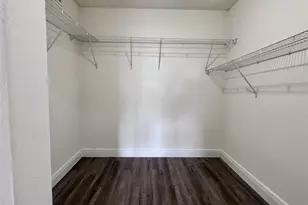 18335 NW 68th Ave, Hialeah, FL 33015 - Photo 10