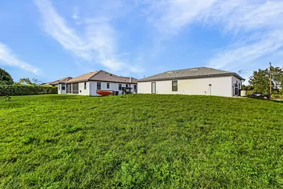2507 26th Street, Lehigh Acres, FL 33976 - Photo 10