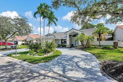 9066 NW 52nd Court, Coral Springs, FL 33067 - Photo 2