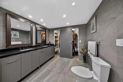 918 NE 4th Street, Hallandale Beach, FL 33009 - Photo 18