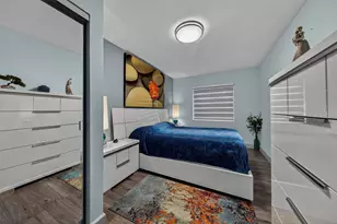 918 NE 4th St, Hallandale Beach, FL 33009 - Photo 32