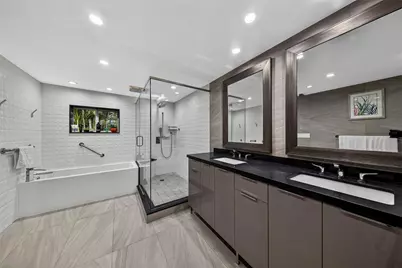 918 NE 4th Street, Hallandale Beach, FL 33009 - Photo 20