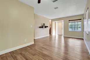 11567 N Open Ct, Hollywood, FL 33026 - Photo 6