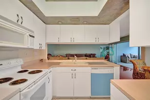 3000 NE 48th St, Fort Lauderdale, FL 33308 - Photo 12