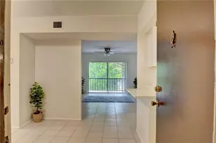 490 NW 20th St, Boca Raton, FL 33431 - Photo 6