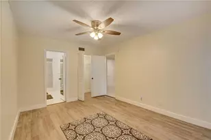 490 NW 20th St, Boca Raton, FL 33431 - Photo 10