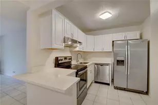 490 NW 20th St, Boca Raton, FL 33431 - Photo 1