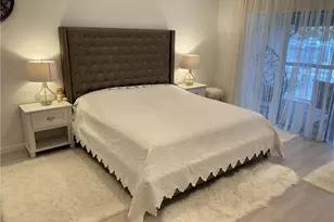 21135 Helmsman Dr, Miami, FL 33180 - Photo 16