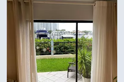 21135 Helmsman Drive #O12, Miami, FL 33180 - Photo 8