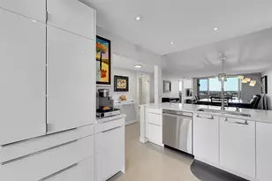 521 N Riverside Dr, Pompano Beach, FL 33062 - Photo 6