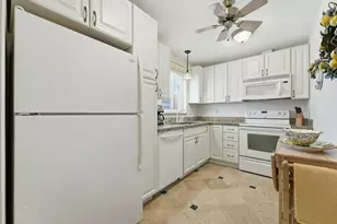 401 Lake Frances Dr, West Palm Beach, FL 33411 - Photo 10