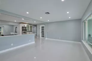 440 NW 37th St, Oakland Park, FL 33309 - Photo 22