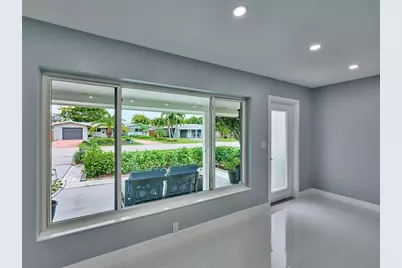 440 NW 37th Street, Oakland Park, FL 33309 - Photo 18