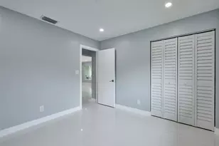 440 NW 37th St, Oakland Park, FL 33309 - Photo 34