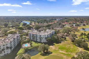 3600 Oaks Clubhouse Dr, Pompano Beach, FL 33069 - Photo 46