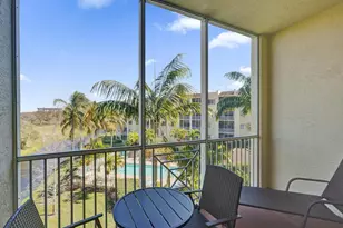 3600 Oaks Clubhouse Dr, Pompano Beach, FL 33069 - Photo 12