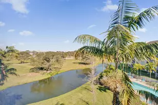 3600 Oaks Clubhouse Dr, Pompano Beach, FL 33069 - Photo 16