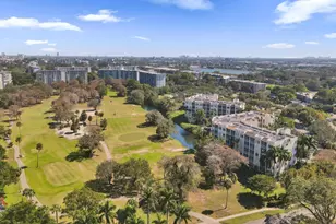 3600 Oaks Clubhouse Dr, Pompano Beach, FL 33069 - Photo 48