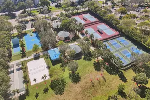 3600 Oaks Clubhouse Dr, Pompano Beach, FL 33069 - Photo 54