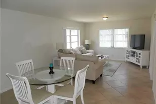 124 NE 19th Ct, Wilton Manors, FL 33305 - Photo 2