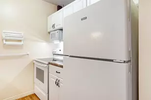 1000 SW 10th Ave, Hallandale Beach, FL 33009 - Photo 18