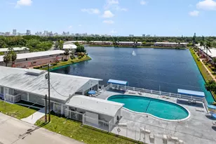 1000 SW 10th Ave, Hallandale Beach, FL 33009 - Photo 4