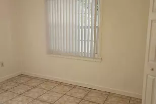 3500 NW 12th St, Miami, FL 33125 - Photo 16