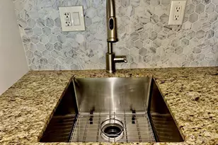 251 SE 6th Ave, Pompano Beach, FL 33060 - Photo 8