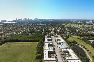 1455 N 12th Ct, Hollywood, FL 33019 - Photo 26