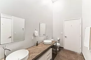 465 Brickell Ave, Miami, FL 33131 - Photo 20