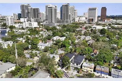 604 SW 7th Avenue, Fort Lauderdale, FL 33315 - Photo 2