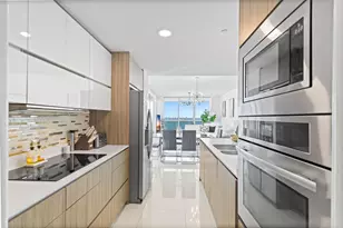 600 NE 27th St, Miami, FL 33137 - Photo 8