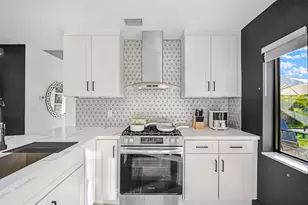 2925 NE 1st Ave., Wilton Manors, FL 33334 - Photo 10